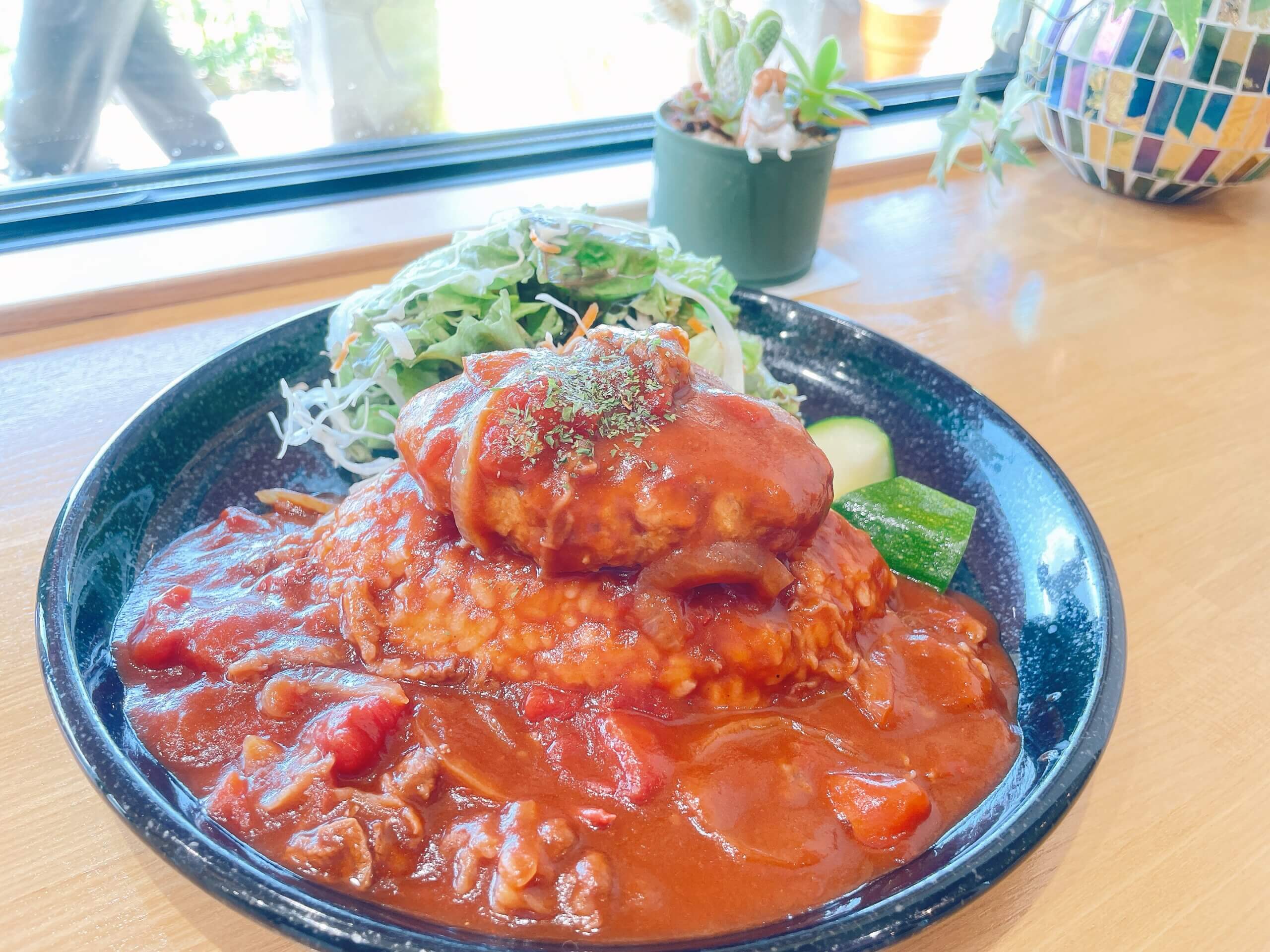 【ランチタイム限定】<br />
ハッシュドハンバーグライス