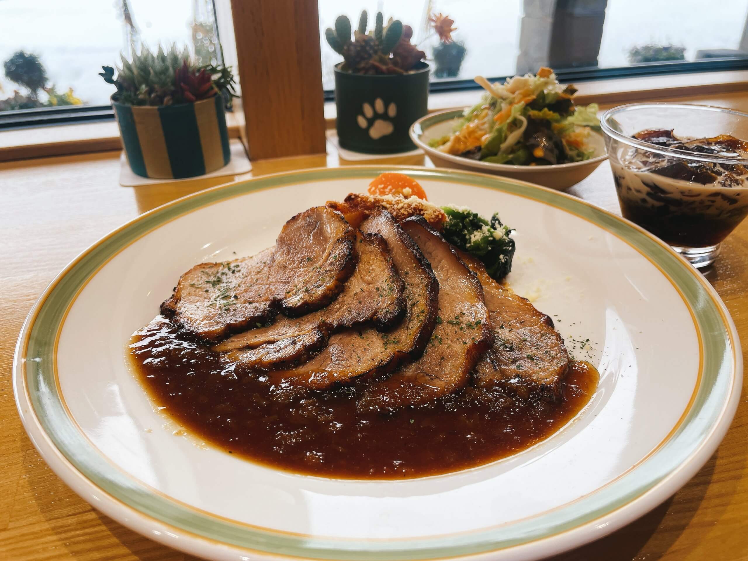 【ランチタイム限定】数量限定<br />
里わ風ローストポーク